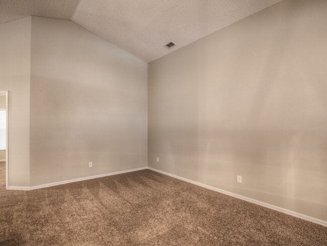 13628 Emeraldview Dr