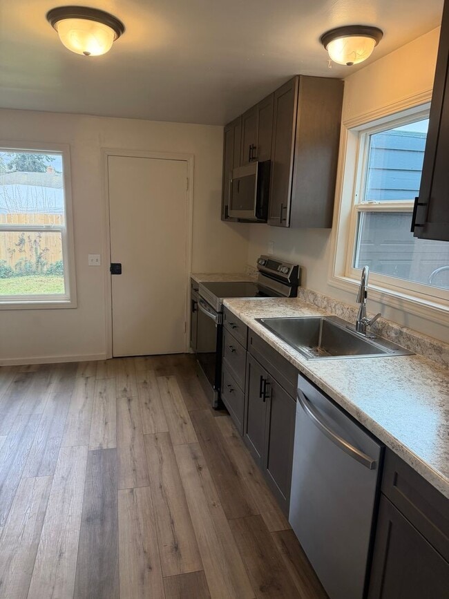 Photo - 260 E Sherman St Unit 260