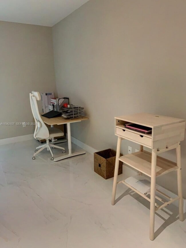 Photo - 16385 Biscayne Blvd Unit 2301