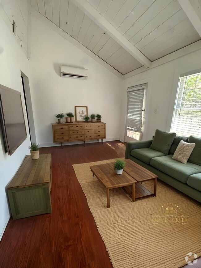 Building Photo - Eleanor Unit 6026 1/2 Rental