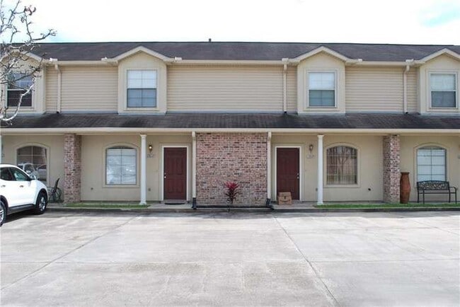 Building Photo - 1302 Windsor St Unit 1302