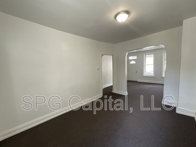 Photo - 330 Smyser St