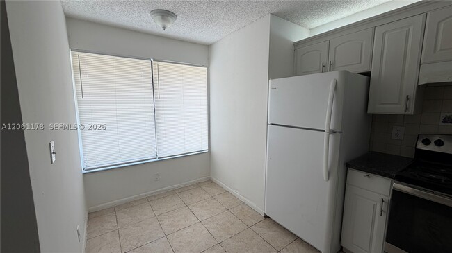 Photo - 2550 Riverside Dr Unit 223