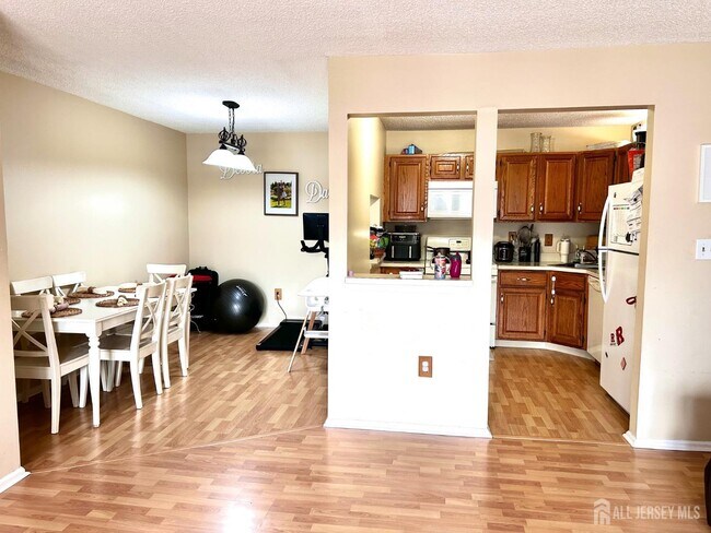 465 Northam Dr