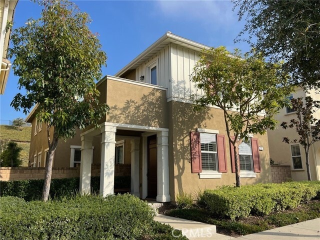 Building Photo - 789 E Sierra Madre Ave