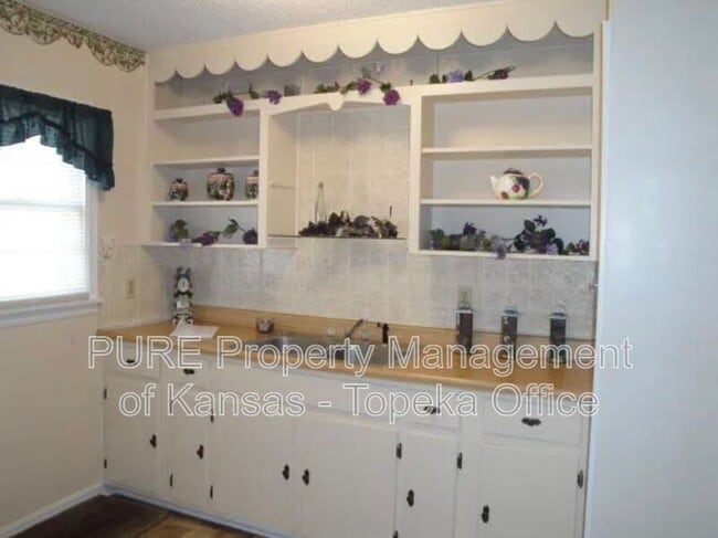 Photo - 600 SW Warren Ave