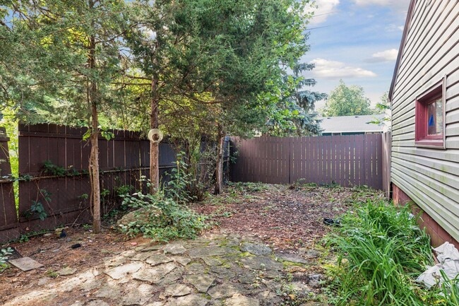 Photo - 796 Larpenteur Ave W Unit Upper