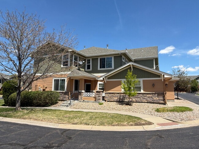 Building Photo - "Spacious 2-Bed Condo with 2.5 Baths in Aurora – Your Dream Home Awaits Unit 101