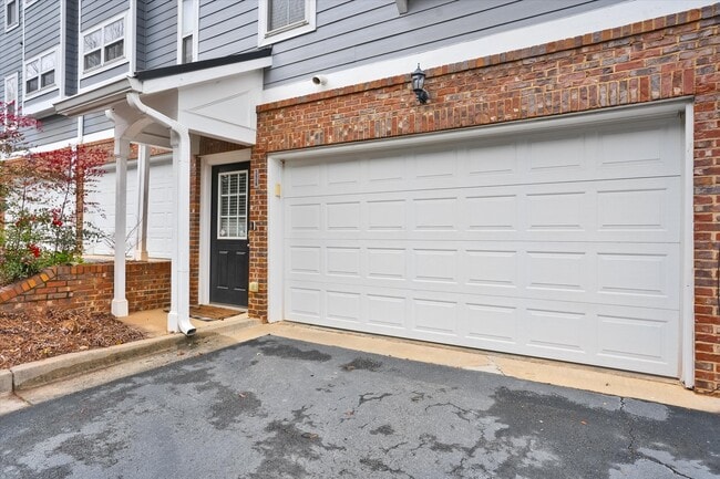 Photo - 324 Carlyle Park Dr