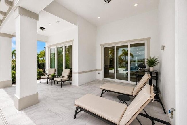 Photo - 10358 Northbrook Cir