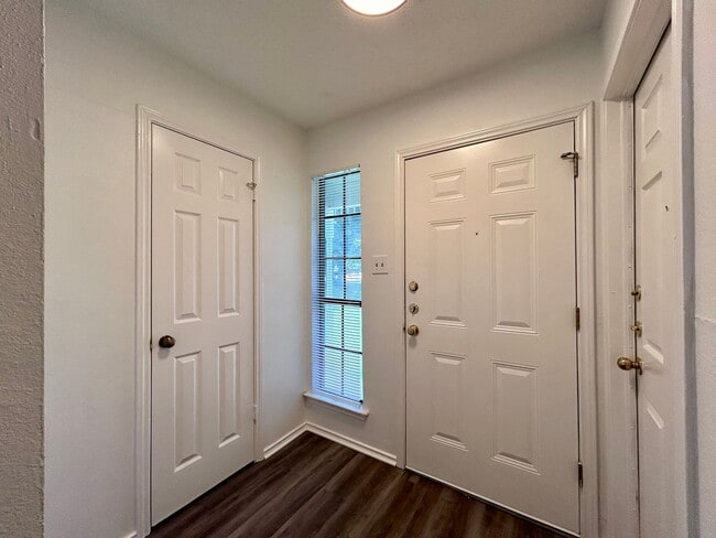 Photo - 9315 Kempler Dr Unit B