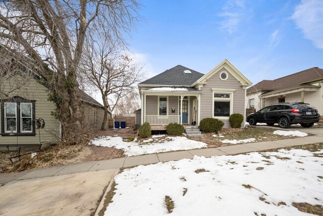 Beautiful Home in Amazing Salt Lake Location! - Beautiful Home in Amazing Salt Lake Location!