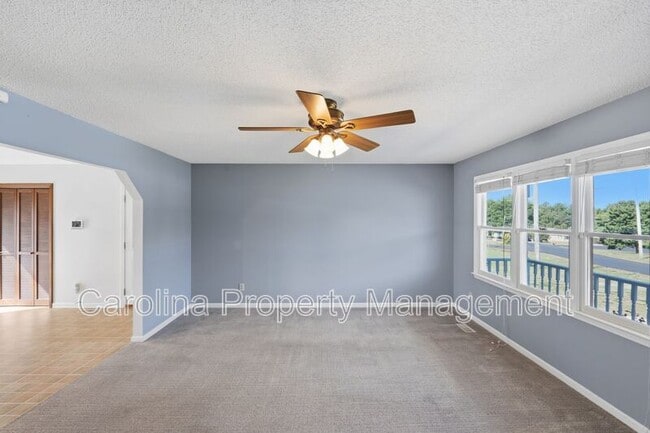 Photo - 1607 McFarland Dr