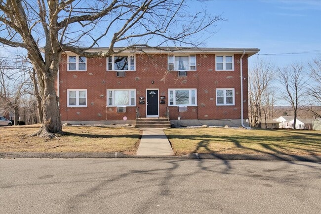 Building Photo - 63 Maynard St Unit 4