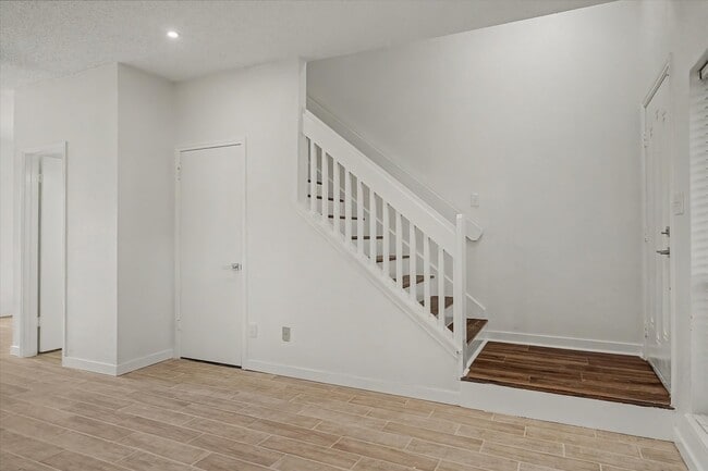 Photo - 12500 Brookglade Cir Unit 179