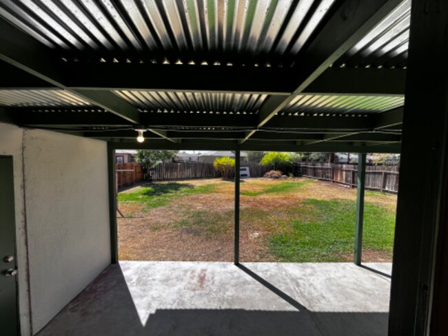 Photo - 1208 N 11th Ave