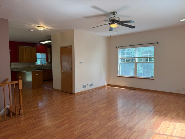Photo - 211 Monarch Dr