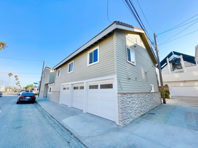 Building Photo - 5544 E Ocean Blvd Unit 5538 E Ocean Blvd Rental