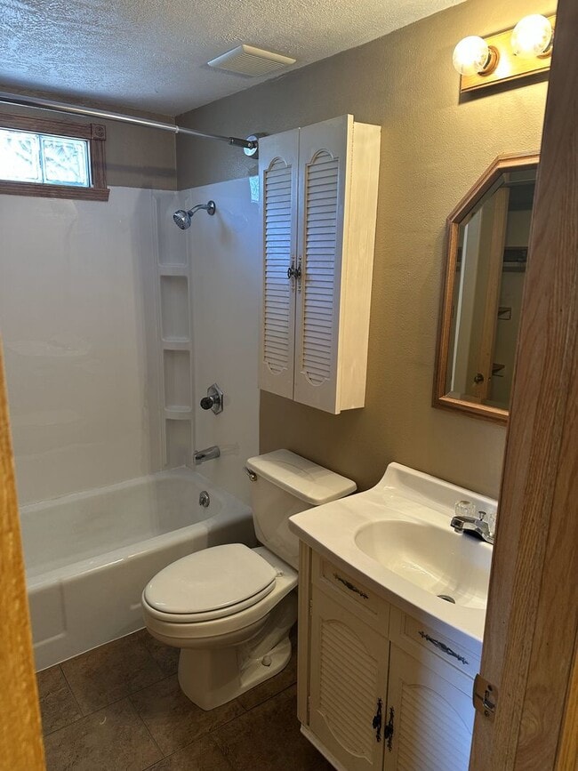 Photo - Wheel Inn Business Plaza Unit 104