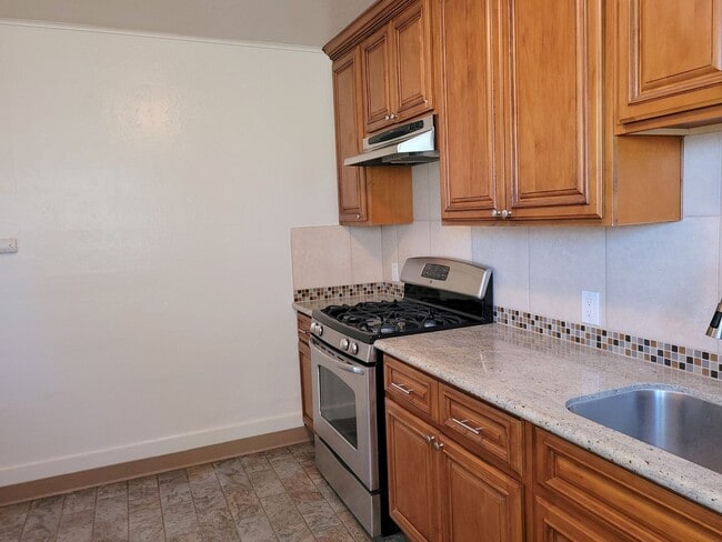 16225 George St Unidad B