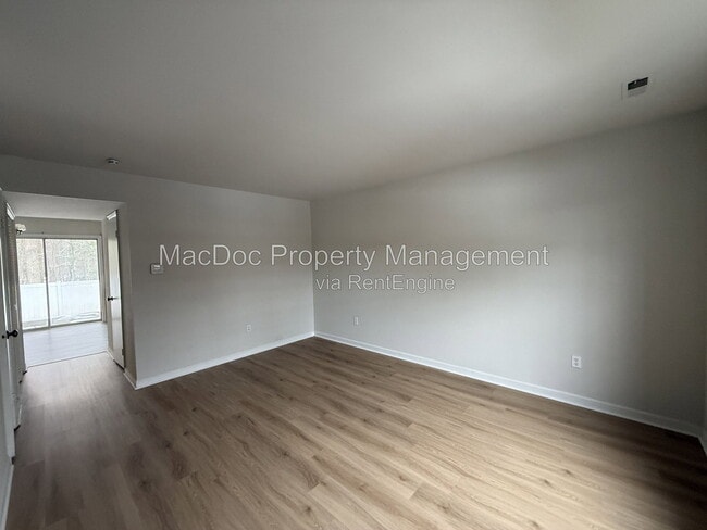 Photo - 5230 King's Wood Ln