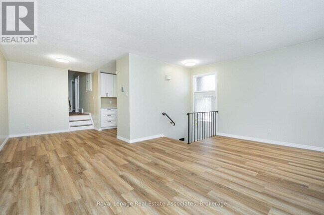 Photo - 1370 Roylen Rd