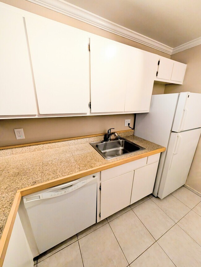 Photo - 2738 Oak Rd Unit 168