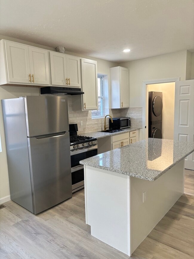 Dishwasher not pictured, but comes included - 2483 E 89th St Unit 101