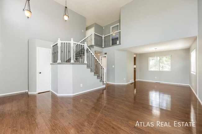 Photo - 8015 Ferncliff Dr