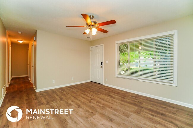 Photo - 200 Crestview Dr