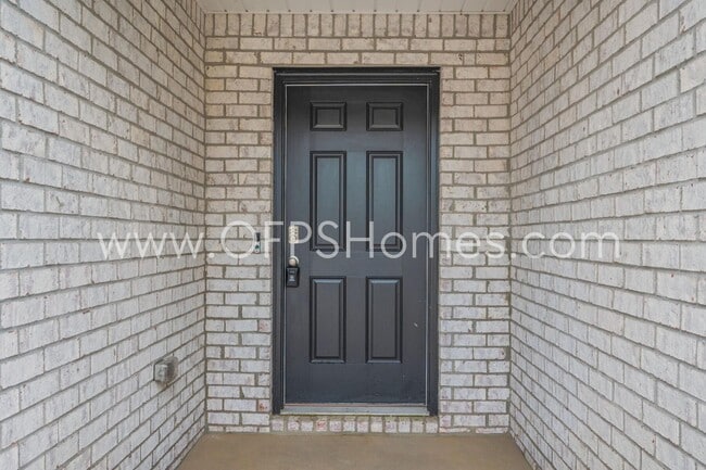 Photo - 6705 Sarah Ann Way