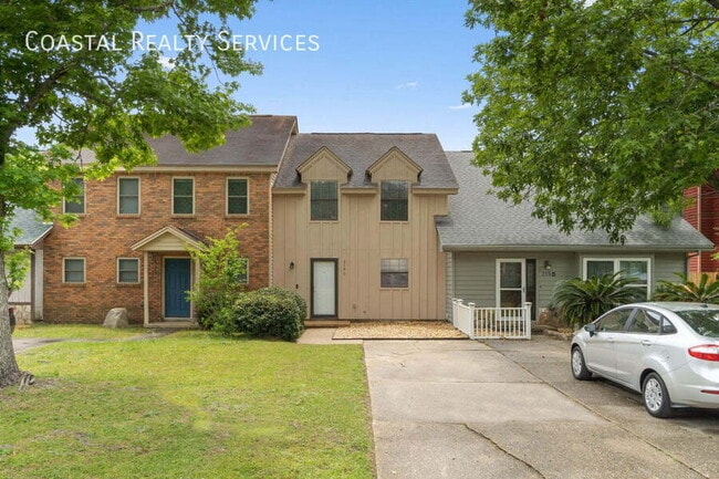 Building Photo - 216 Cloverdale Blvd