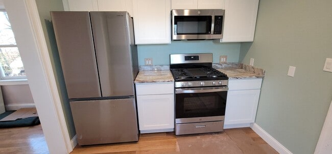 266 Pleasant St Unit 2