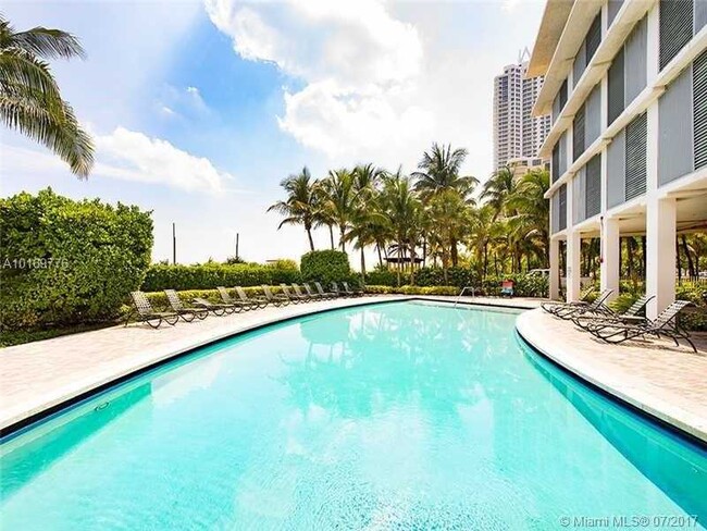 Building Photo - 6515 Collins Ave Unit 1107