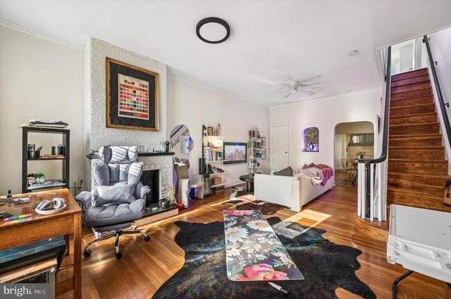 Building Photo - 1820 N Mascher St