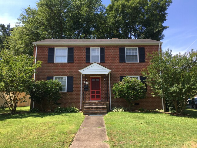 Welcome to 6621 W Grace - 6621 W Grace St Townhome