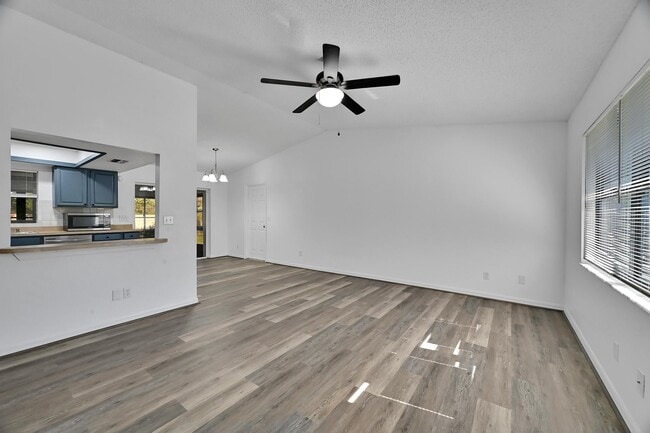 Photo - 800 Garland Ave