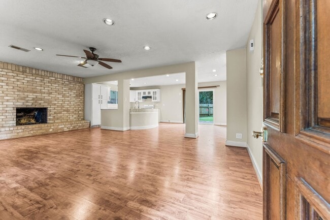 Photo - 2015 E Lacey Oak Cir