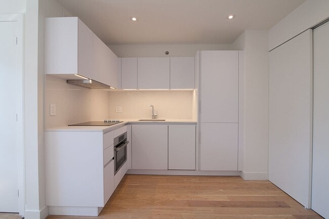 Photo - 25 Av des Pins O Unité 543