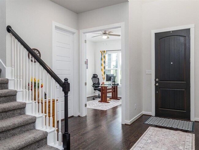 Photo - 6512 Covina Ln