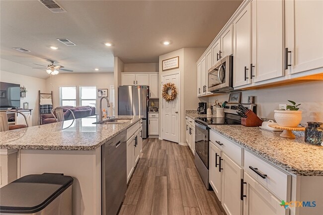 Photo - 2306 Aylesbury Dr