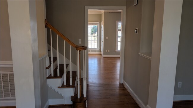 Photo - 527 Competition Rd