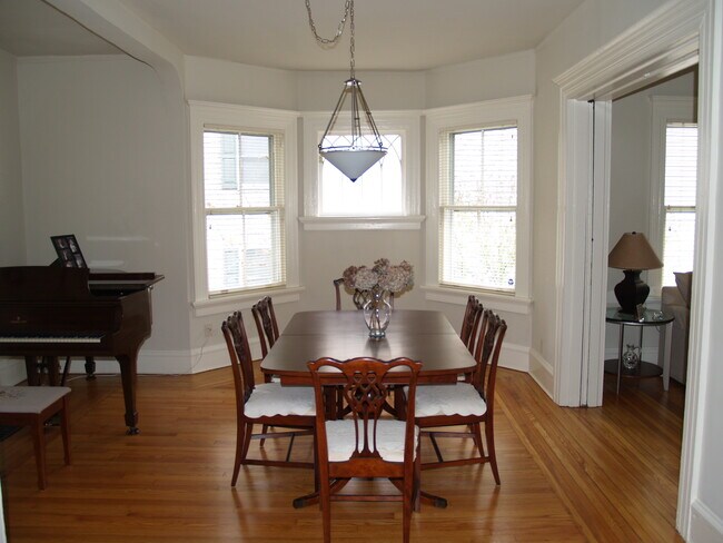 Photo - 94 Midland Ave Unit 1