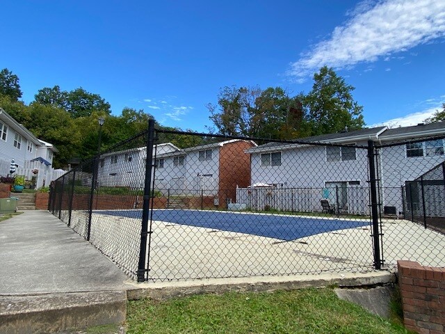 Photo - 201 Southway Garden Rd