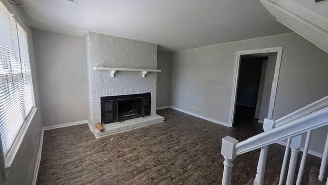 Photo - Welcome home to this beautiful Blue Spring...