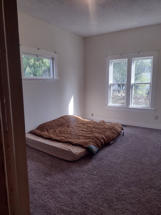 Photo - 17923-17952 52nd Ave E