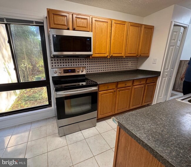 Photo - 349 Reneau Way