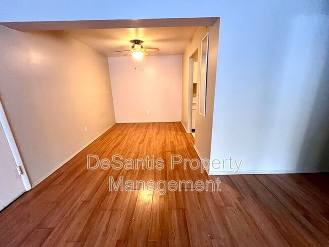 Photo - 4062 Sanlin Dr