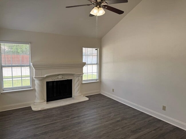 Photo - 7509 Creekfall Dr