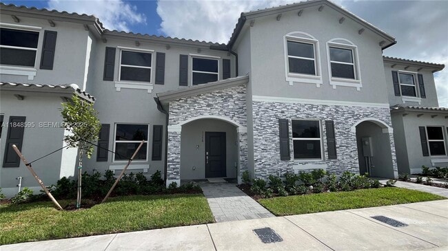 Building Photo - 1178 SE 2nd St